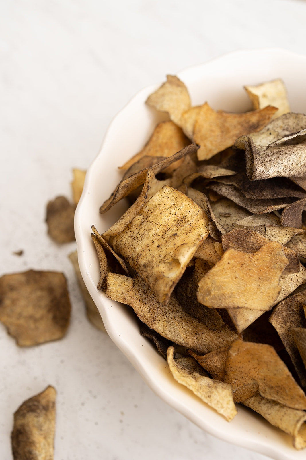 Jicama Veggie Chips: Salsas Negras